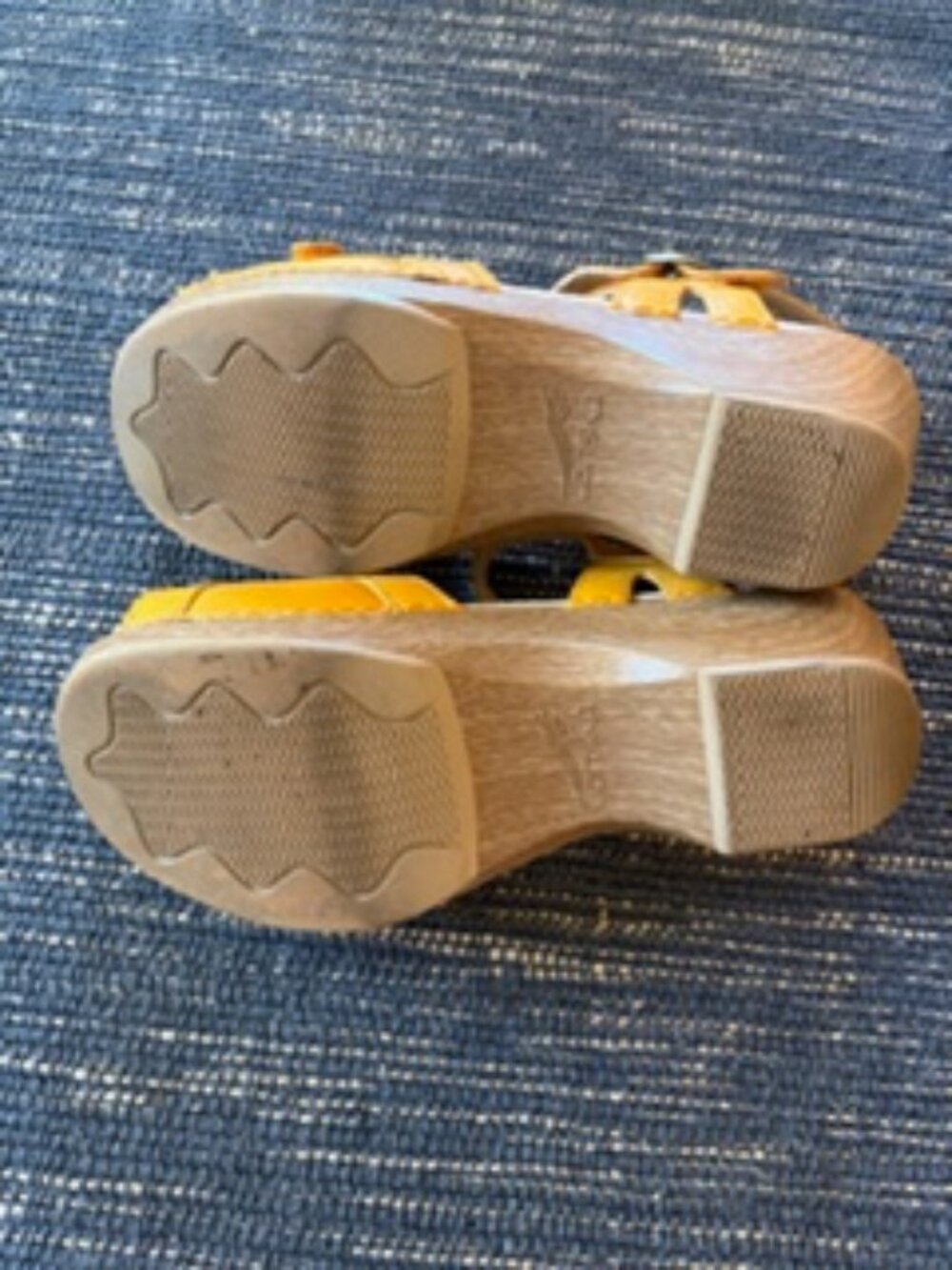Dansko Season yellow sandals 38 EUC - Picture 3 of 4
